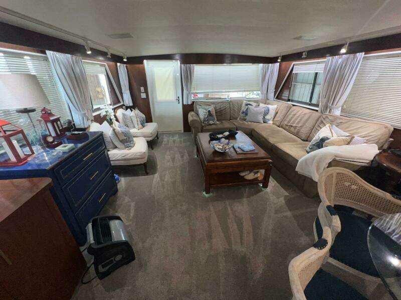 65ft Hatteras Yacht For Sale