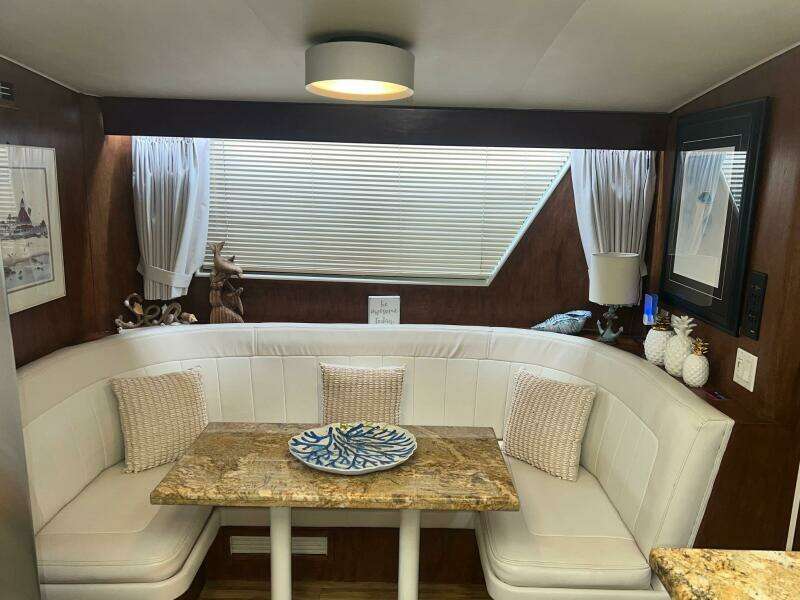 65ft Hatteras Yacht For Sale
