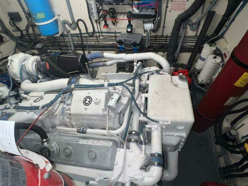 65ft Hatteras Yacht For Sale
