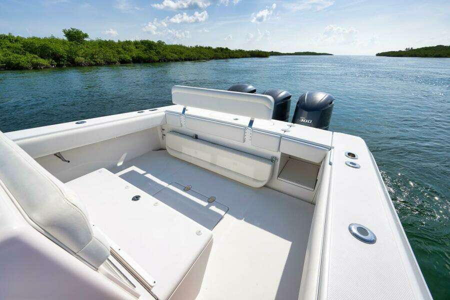 Baby Blues 37ft Bahama Yacht For Sale