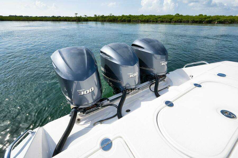 Baby Blues 37ft Bahama Yacht For Sale