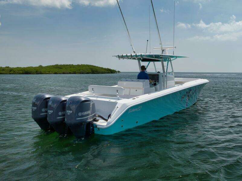 Baby Blues 37ft Bahama Yacht For Sale