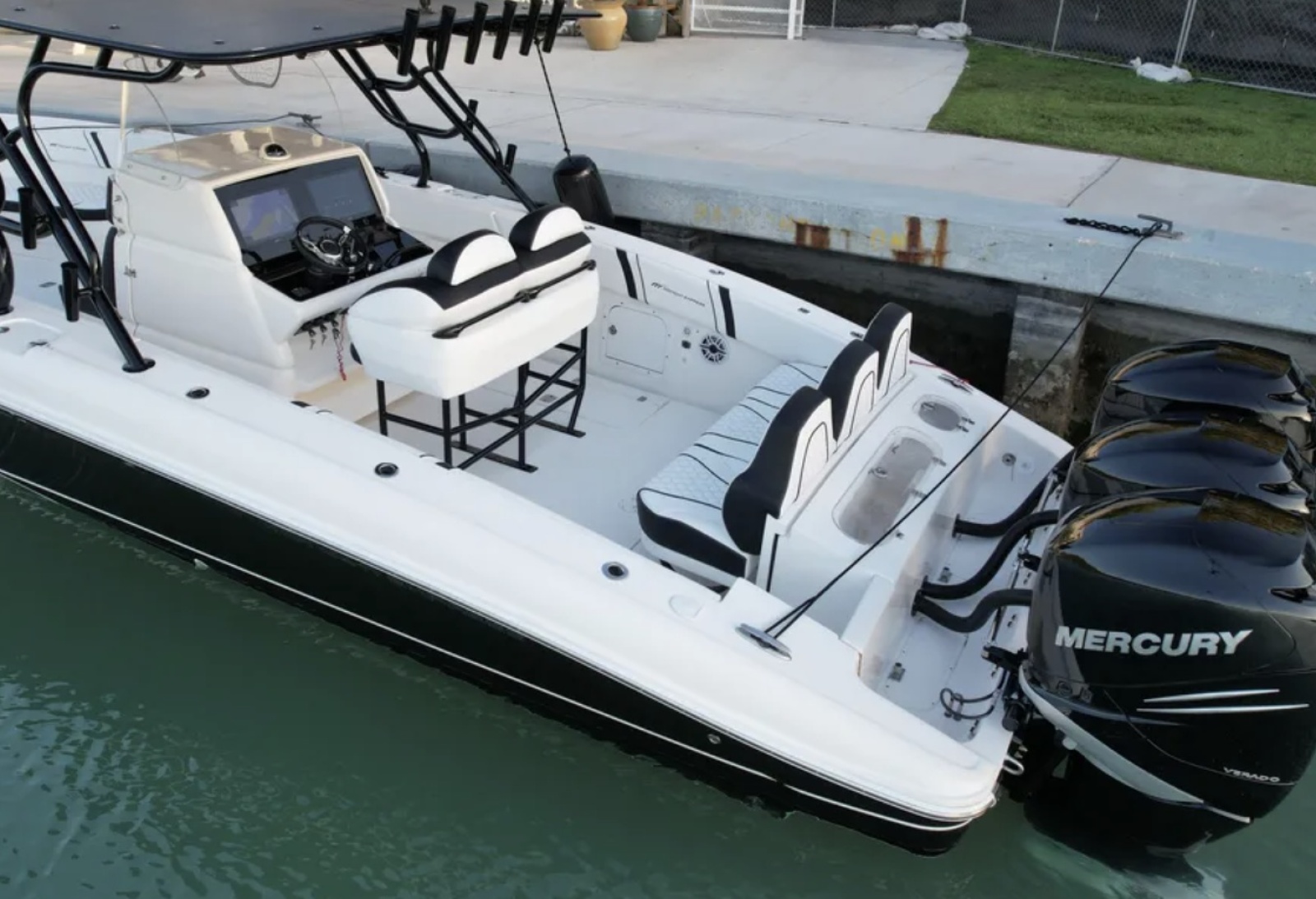 2009 Midnight Express 34 Open