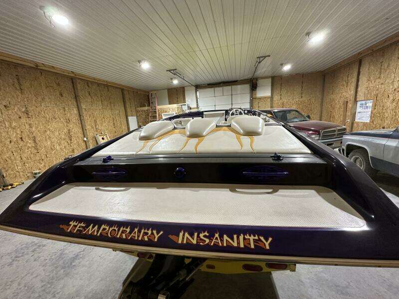26ft Eliminator Yacht For Sale