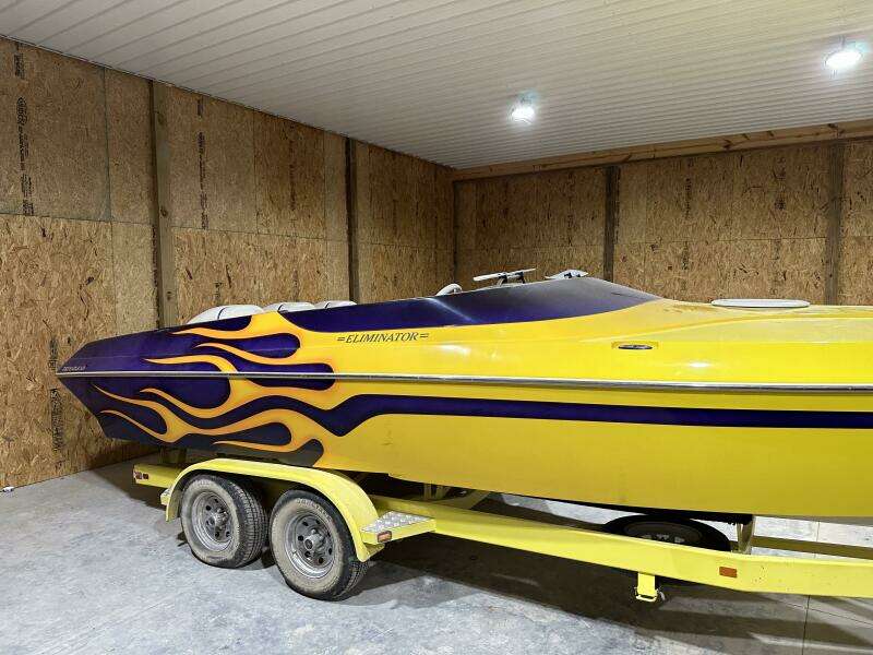 26ft Eliminator Yacht For Sale