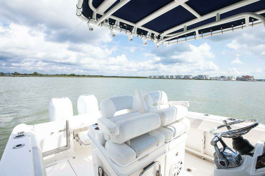 24ft Boston Whaler Yacht For Sale