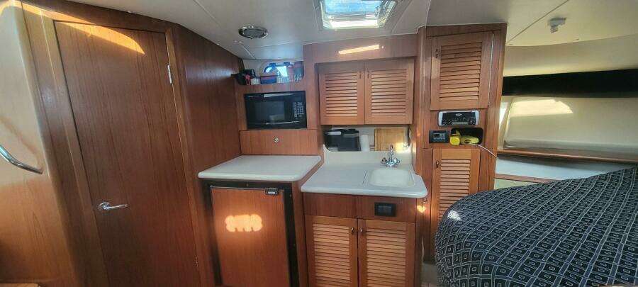 Valkyrie 34ft Pursuit Yacht For Sale