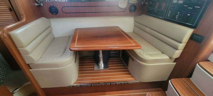 Valkyrie 34ft Pursuit Yacht For Sale