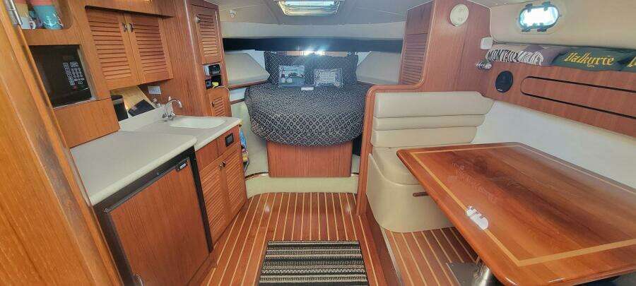 Valkyrie 34ft Pursuit Yacht For Sale