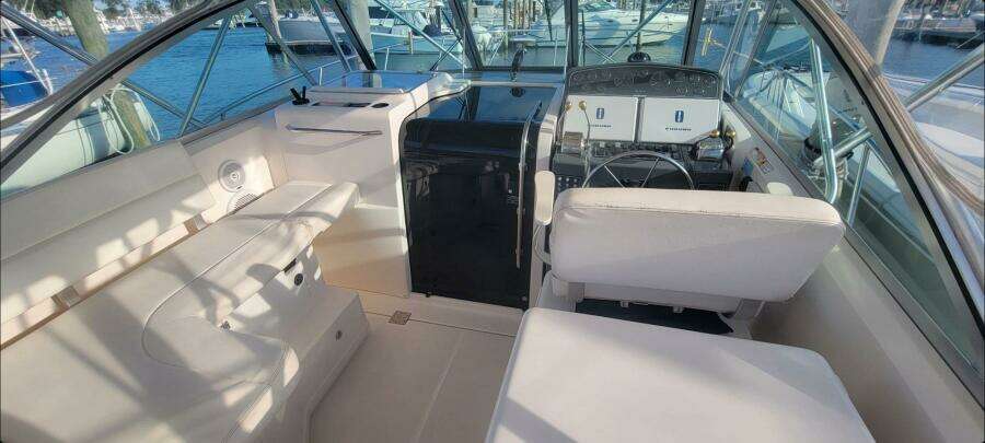 Valkyrie 34ft Pursuit Yacht For Sale