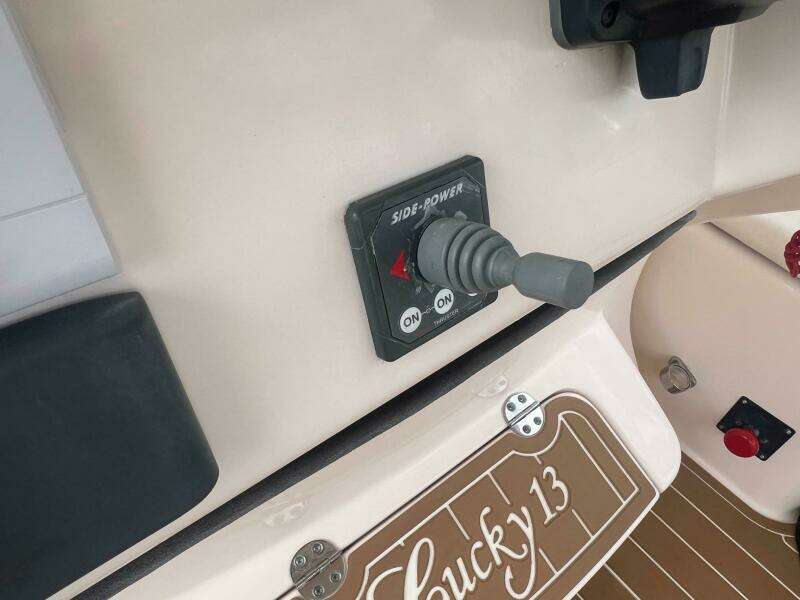 33ft Grady White Yacht For Sale