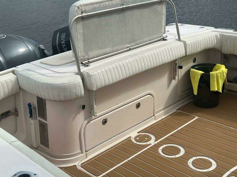 33ft Grady White Yacht For Sale