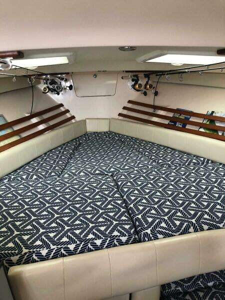 33ft Grady White Yacht For Sale