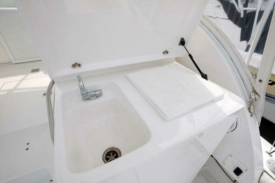 Pipe Dream 32ft Topaz Yacht For Sale