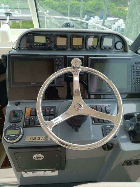 31ft Pursuit Yacht For Sale