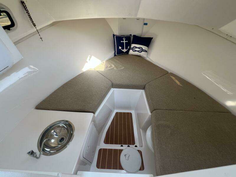 26ft Steiger Craft Yacht For Sale