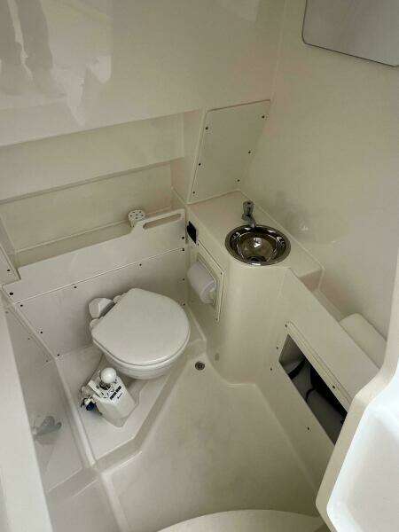 26ft Pursuit Yacht For Sale