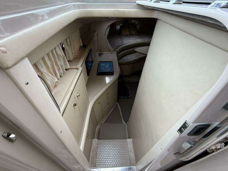 31ft Sea Ray Yacht For Sale