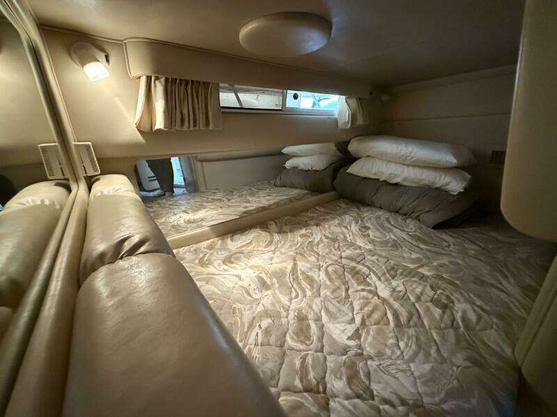 31ft Sea Ray Yacht For Sale