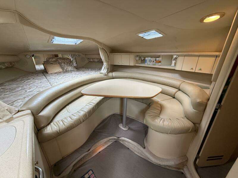 31ft Sea Ray Yacht For Sale