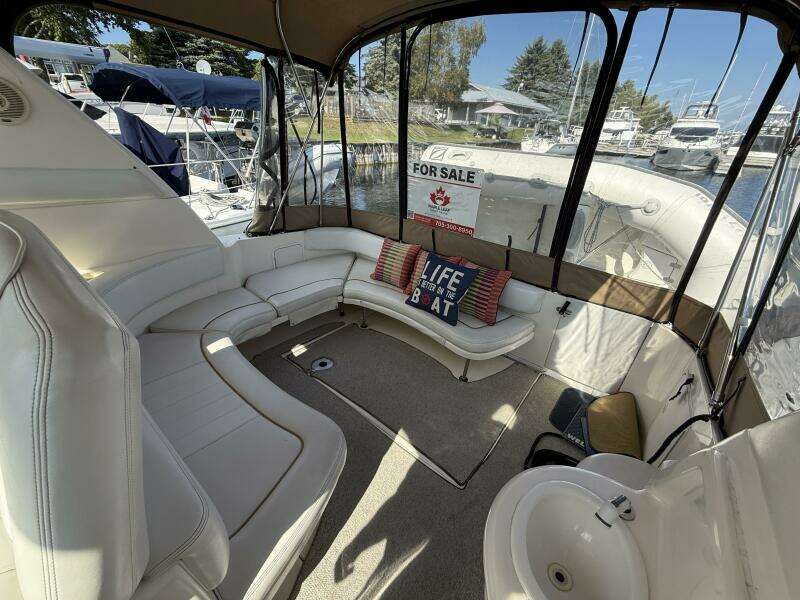 31ft Sea Ray Yacht For Sale