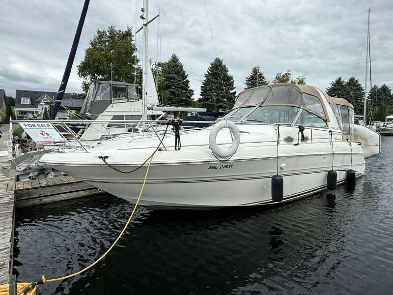 31ft Sea Ray Yacht For Sale