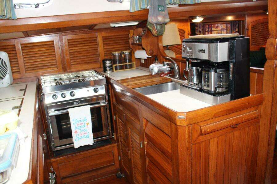 Divine Miss Em 43ft Slocum Yacht For Sale