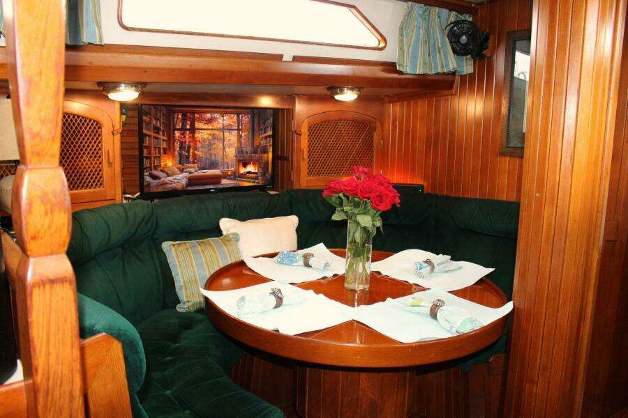 Divine Miss Em 43ft Slocum Yacht For Sale
