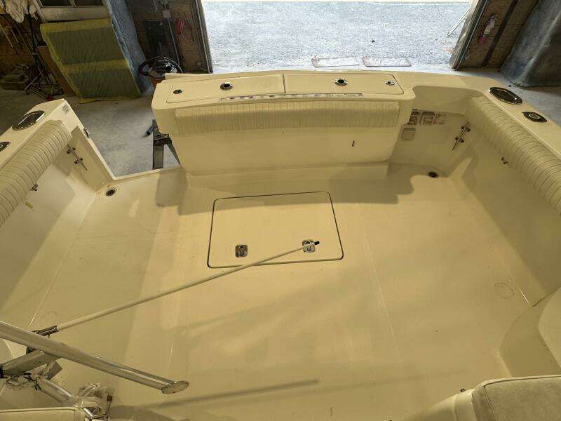 30ft Luhrs Yacht For Sale