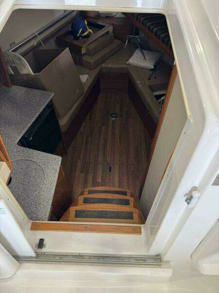 30ft Luhrs Yacht For Sale