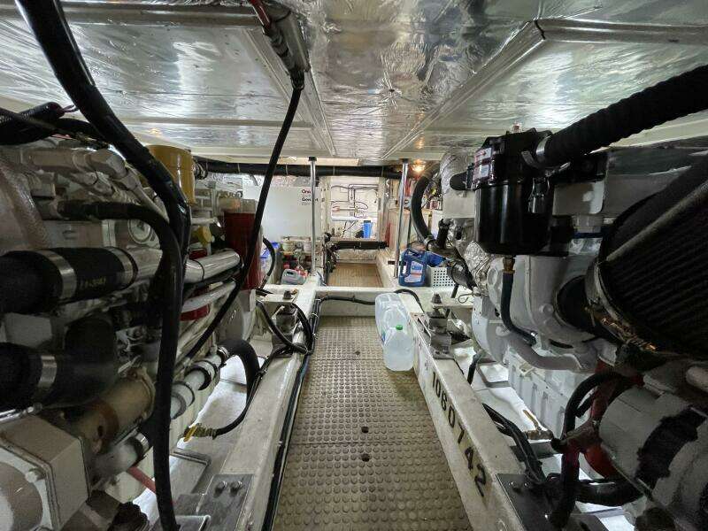 Moore Fun 48ft Ocean Alexander Yacht For Sale