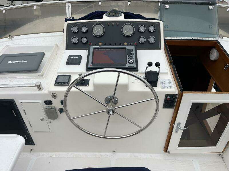 Moore Fun 48ft Ocean Alexander Yacht For Sale