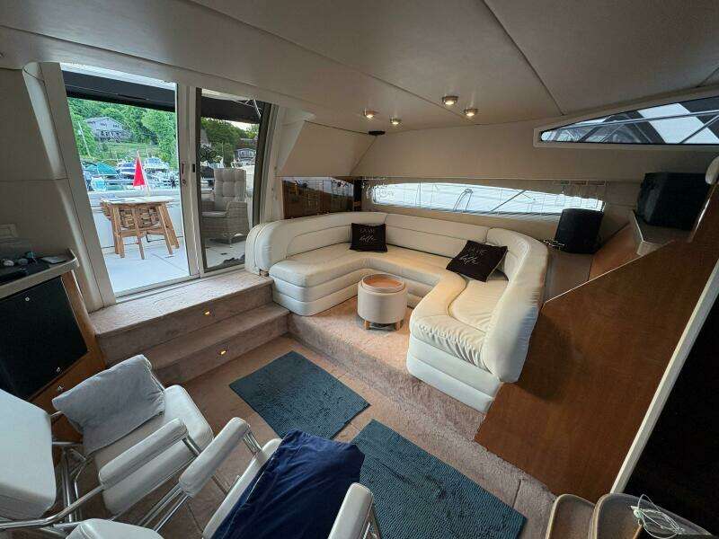 39ft Regal Yacht For Sale