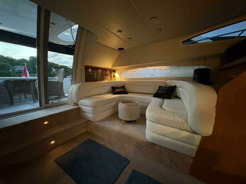 39ft Regal Yacht For Sale