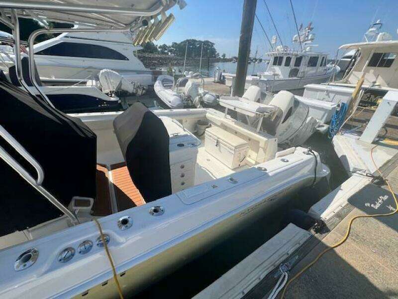 33ft Hydra Sports Yacht For Sale