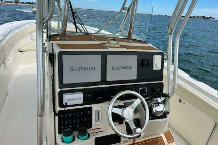 33ft Hydra Sports Yacht For Sale