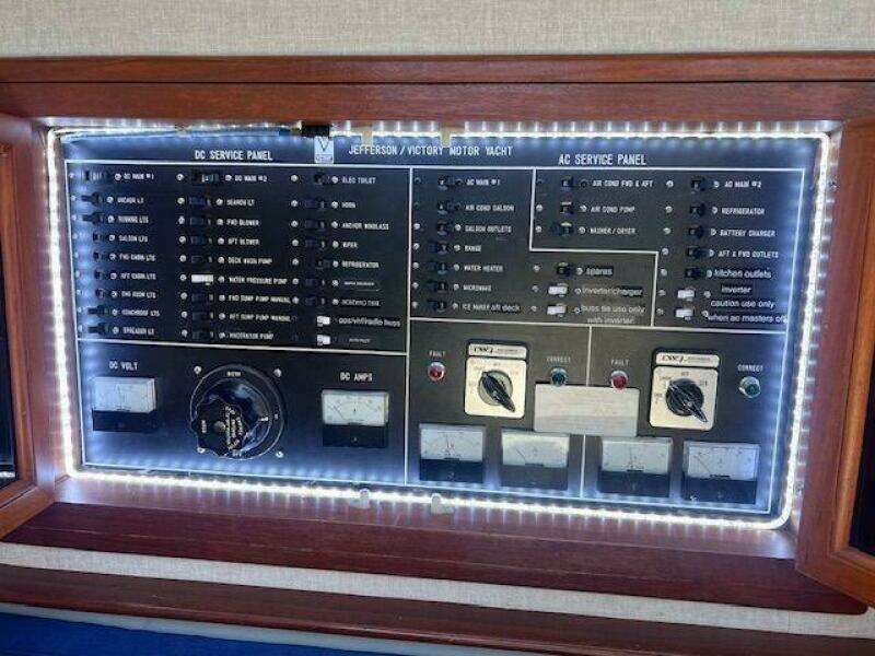 42ft Jefferson Yacht For Sale