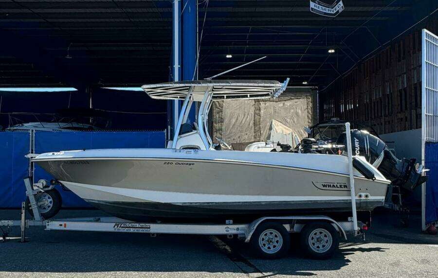 Luna Maris 16ft Boston Whaler Yacht For Sale