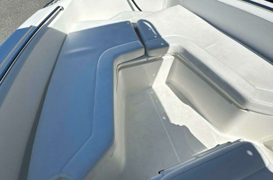 Luna Maris 16ft Boston Whaler Yacht For Sale