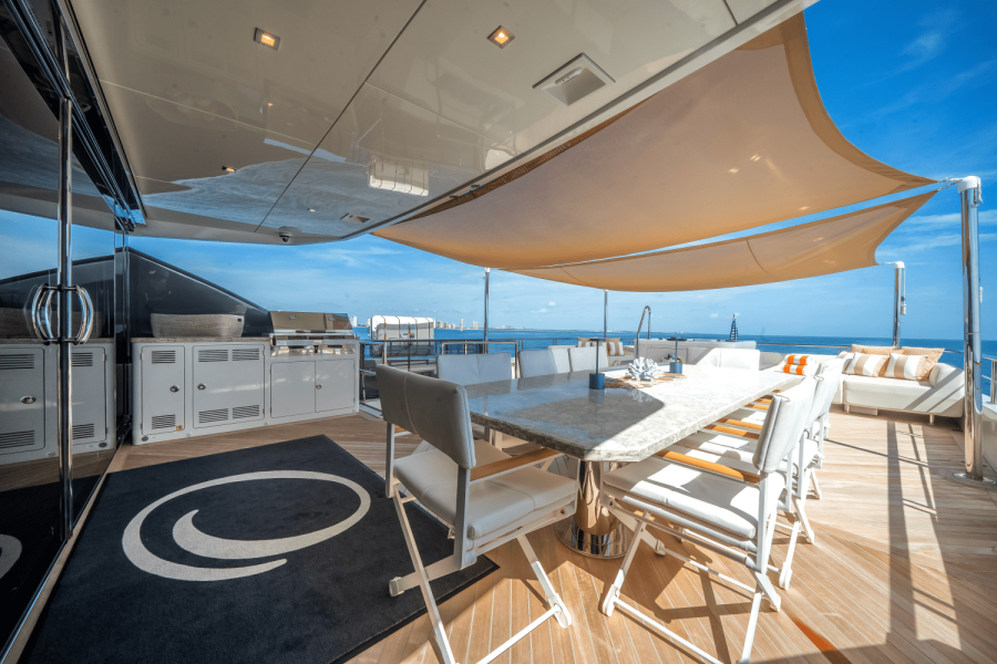 98ft Ocean Alexander Yacht For Sale
