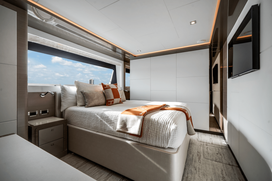 98ft Ocean Alexander Yacht For Sale