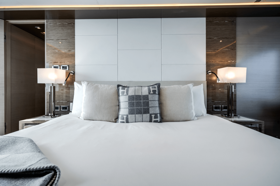 98ft Ocean Alexander Yacht For Sale