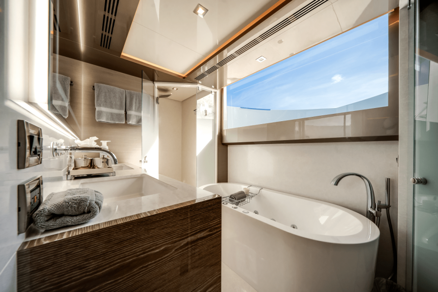 98ft Ocean Alexander Yacht For Sale
