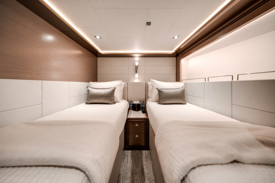 98ft Ocean Alexander Yacht For Sale