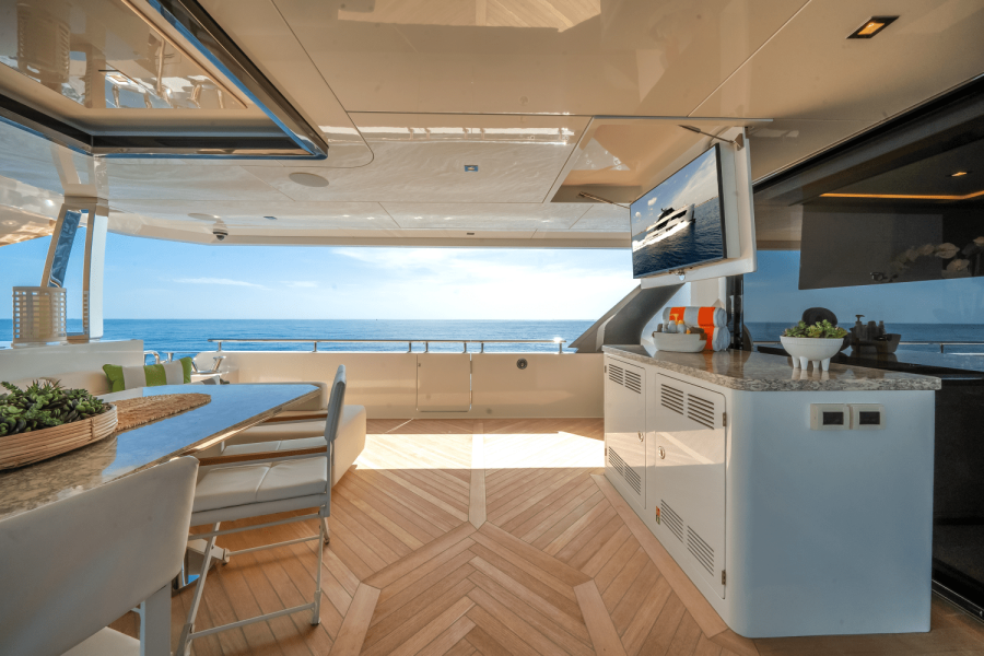 98ft Ocean Alexander Yacht For Sale