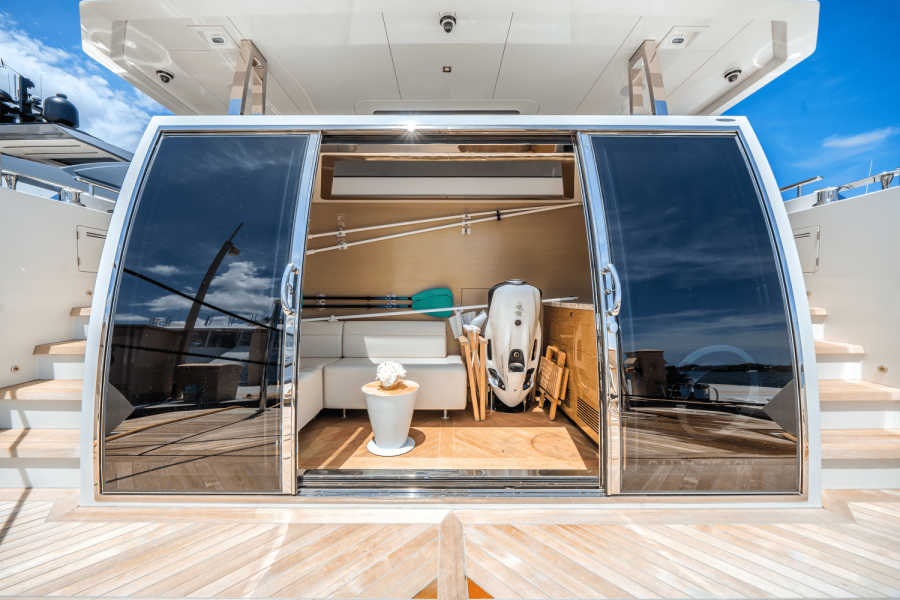 98ft Ocean Alexander Yacht For Sale