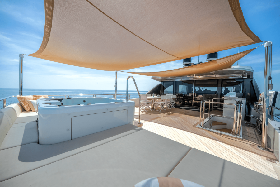 98ft Ocean Alexander Yacht For Sale