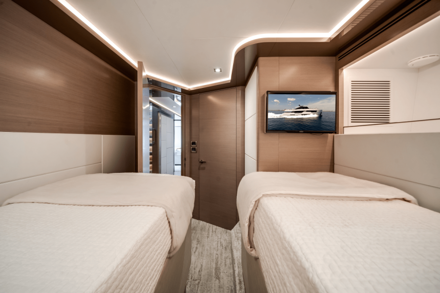 98ft Ocean Alexander Yacht For Sale