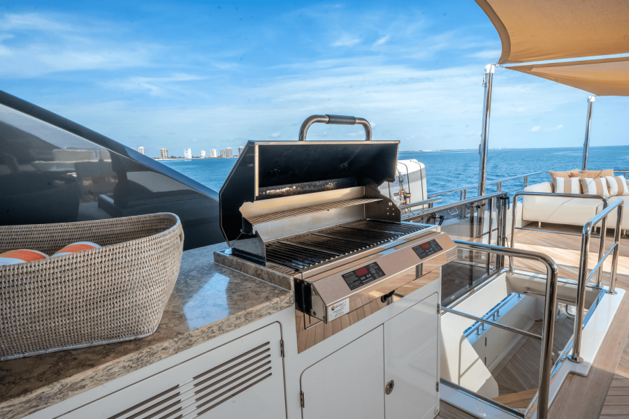 98ft Ocean Alexander Yacht For Sale