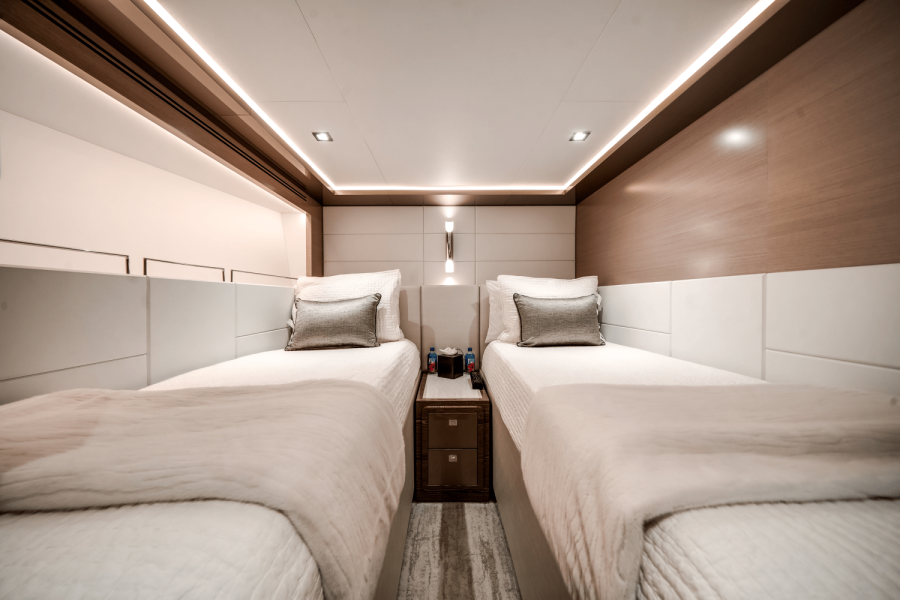 98ft Ocean Alexander Yacht For Sale